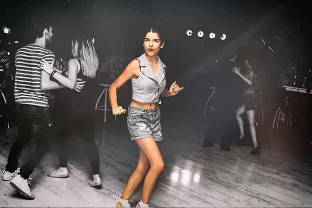Eğlence Mekanı Fuar Mambo Latino Terrace Dans Bar