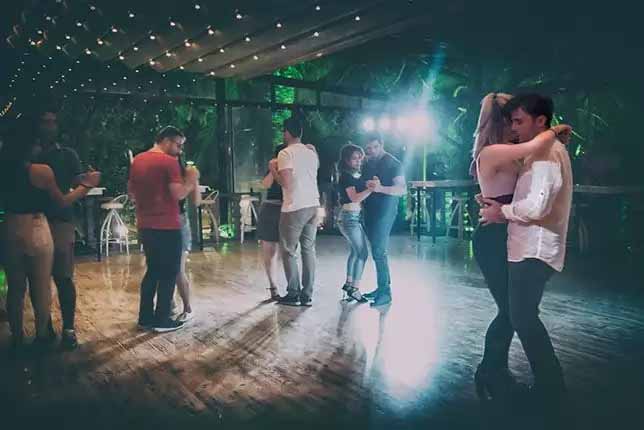 Eğlence Mekanı Kizomba