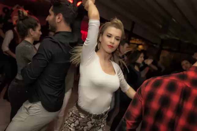 Salsa Dans Gecesi