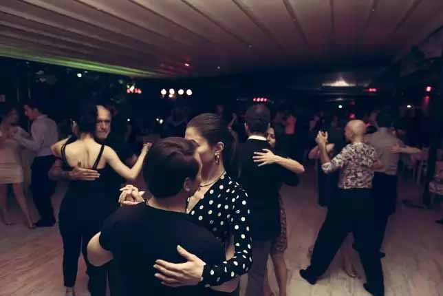 Tango Dans Gecesi
